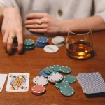 “从‘庄’到‘闲’：如何根据局势选择更多”-博彩新闻-博彩策略-博彩论坛